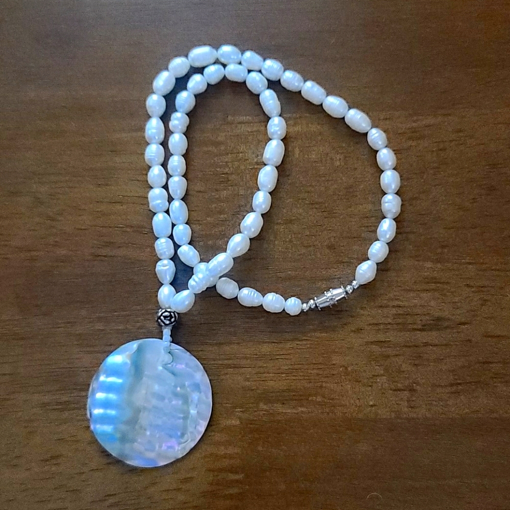 Mother of pearl with rice pearl necklace -18 inch